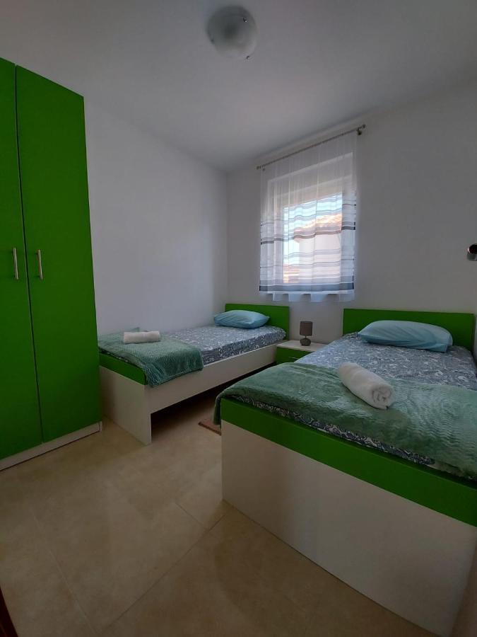 Apartmani Gimi Shine Vrsi Exterior photo